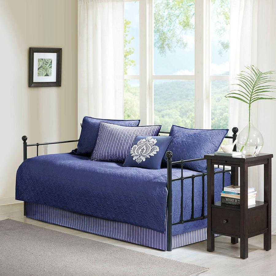 http://www.casaone.com/cdn/shop/files/quebec-daybed-6-piece-reversible-daybed-cover-set-navy-olliix-com-casaone-1.jpg?v=1686677858