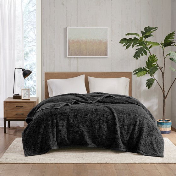 Black king size discount faux fur blanket