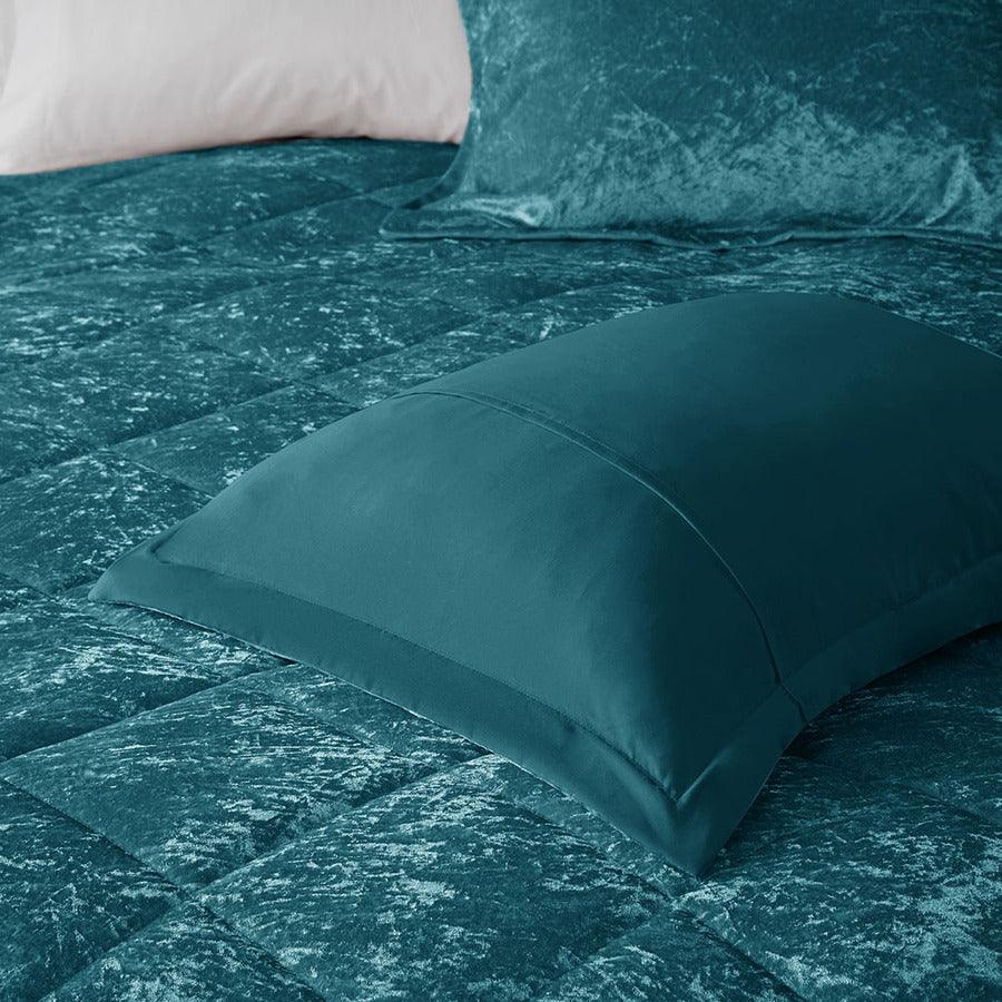 Intelligent Design Felicia Duvet Set Velvet Double Sided Diamond