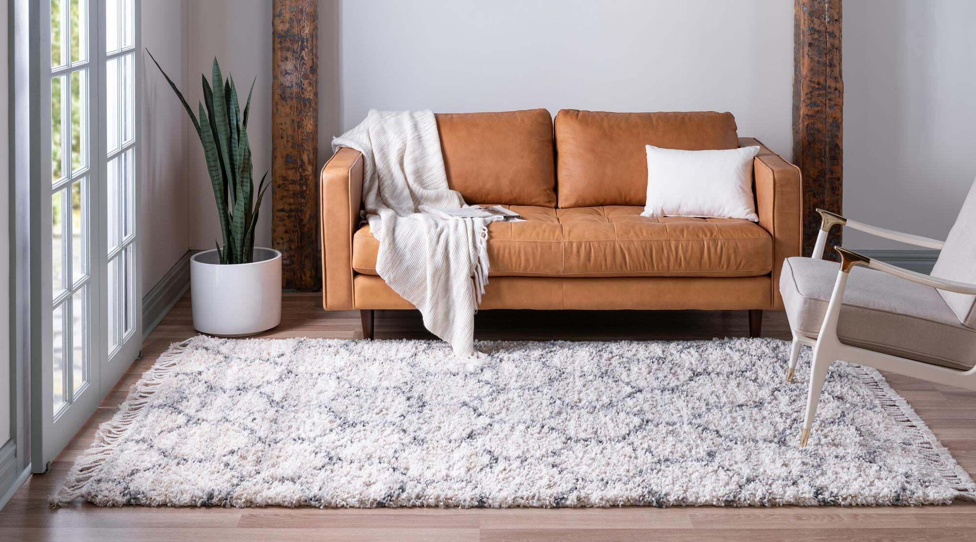 https://www.casaone.com/cdn/shop/files/hygge-shag-trellis-rectangular-9x12-rug-beige-and-gray-unique-loom-casaone-4.jpg?v=1686651484