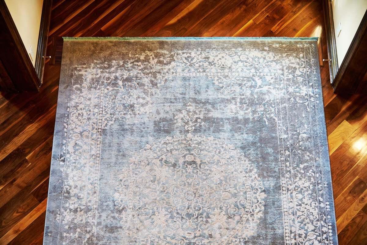 Unique Loom Indoor Rugs - New Classical Border 10x13 Light Blue & Ivory