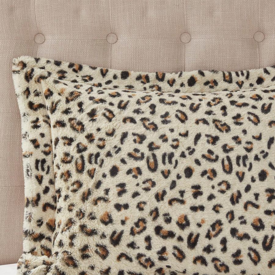 Olliix.com Comforters & Blankets - Zuri Full/Queen/14X20" Comforter (Set) Cheetah